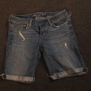 American Eagle Bermuda Shorts